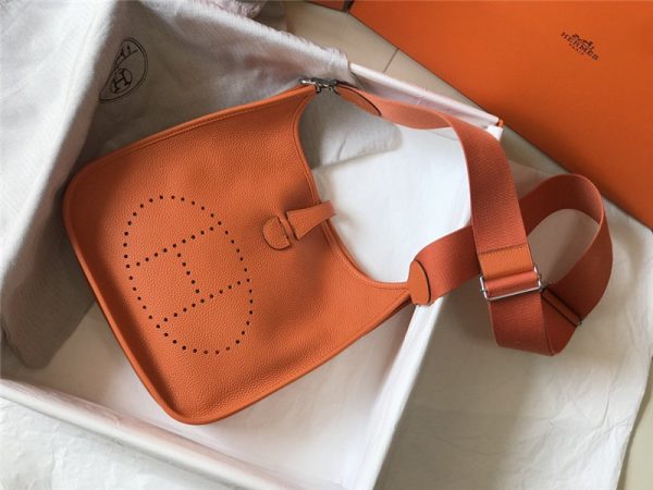 HERMES Evelyne 28 Women Bag - Image 4