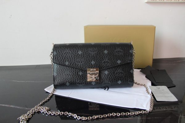 Mcm Medium Envelope Chain Flap Crossbody Bag Black