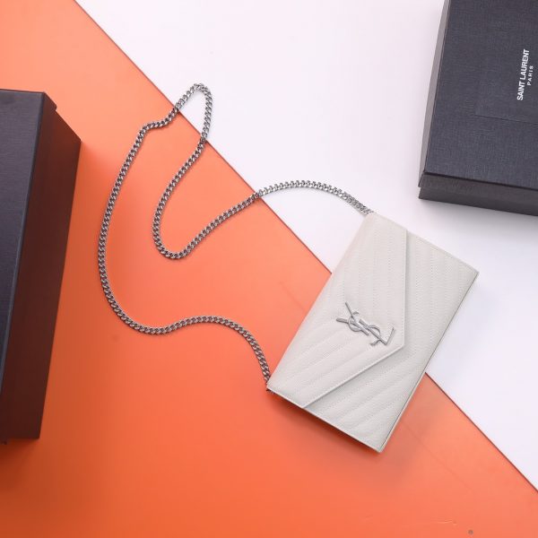 YSL Yves Saint Laurent ???????? ??? Envelope Gold logo