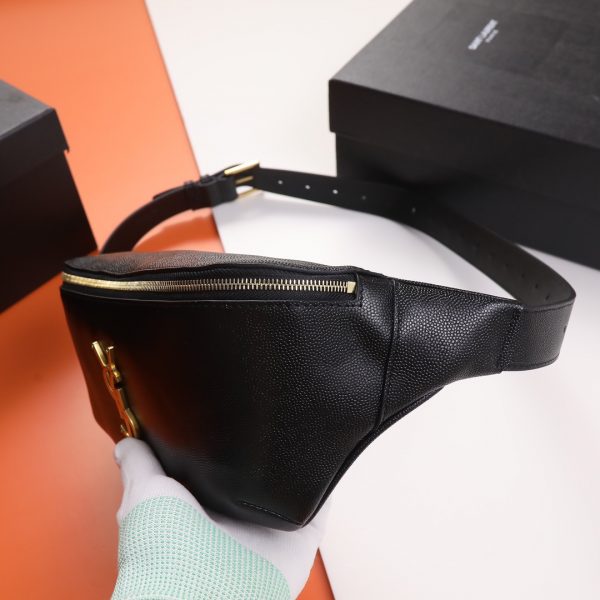 YSL Yves Saint Laurent Classic fanny pack or chest bag in black leather - Image 3