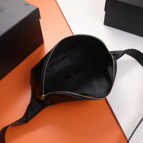 YSL Yves Saint Laurent Classic fanny pack or chest bag in black leather - Image 9