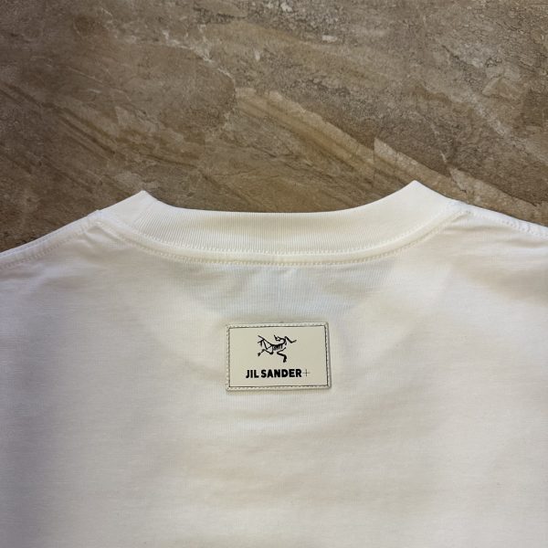 Arcteryx (Arc'teryx) has joined hands with Jil*s2⃣️ major sports and leisure brands to cooperate, and the 2023 spring and summer counters will have the same round neck T-shirt - Image 10