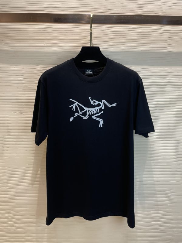 Top quality Arcteryx Archeopteryx 2023 new chest exquisite printing process pure cotton fabric 240g Black White S-XL - Image 3