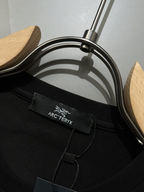 ARCTERYX Archeopteryx 2023System A series short-sleeved men and women with the same style - Image 6