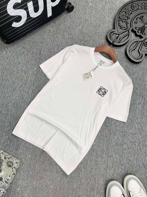LOEWE's latest short-sleeved T-shirts for 2023ss spring and summer are on sale! ! 2023 New T-shirts - Image 3