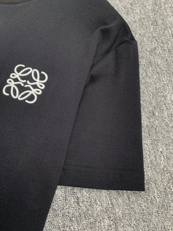 LOEWE's latest short-sleeved T-shirts for 2023ss spring and summer are on sale! ! 2023 New T-shirts - Image 7