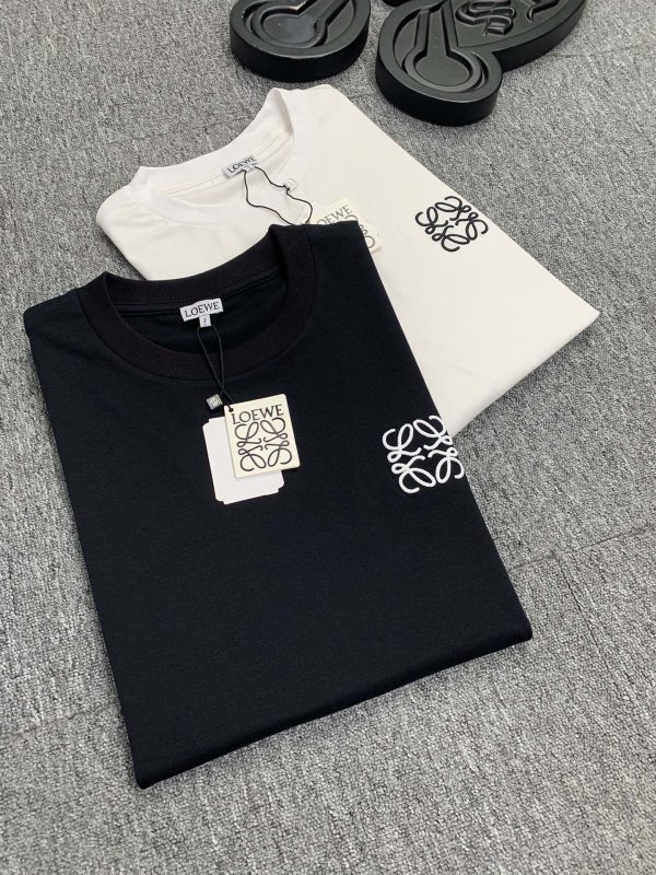 LOEWE's latest short-sleeved T-shirts for 2023ss spring and summer are on sale! ! 2023 New T-shirts - Image 10