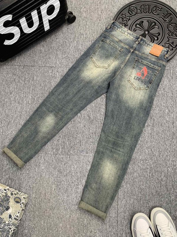 LOEWE 2023 spring and summer new men's jeans The fabric has good elasticity. Exclusive sale, official website synchronization, fashion and elegance, heavy craft design - Image 3