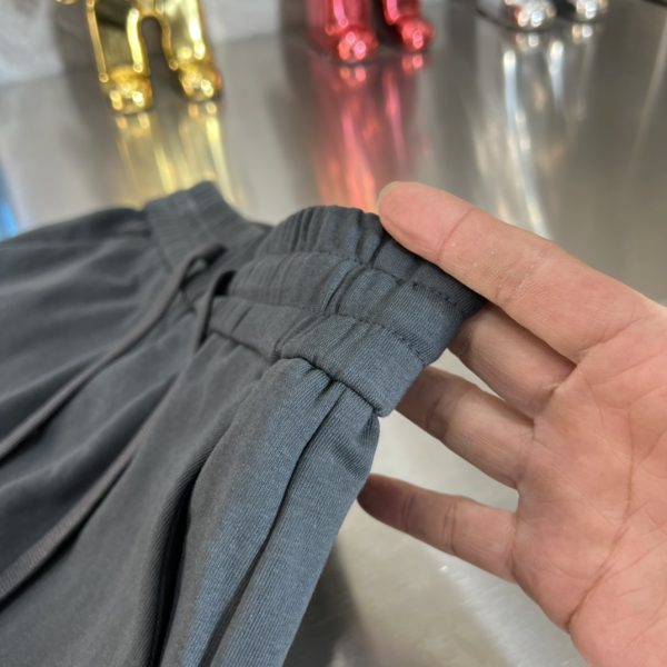❤️Loewe/ spring and summer new products three standard complete casual pants - Image 6