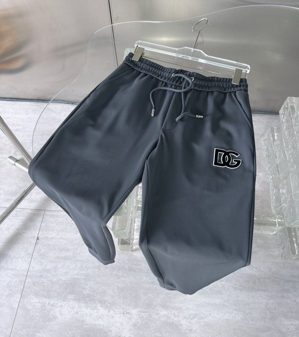 DG 2023ss latest high-end quality ▪️The pattern, fabric and hardware are all customized at the counter at 1:1 Pants are made of 100% cotton fabric - Image 9