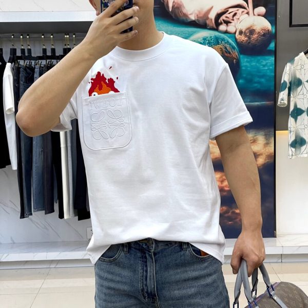 LOEWE, 2023 spring and summer new Calcifer flame moving castle embroidered letters short-sleeved T-shirt men and women loose half-sleeved shirt, light cotton jersey round neck T-shirt
