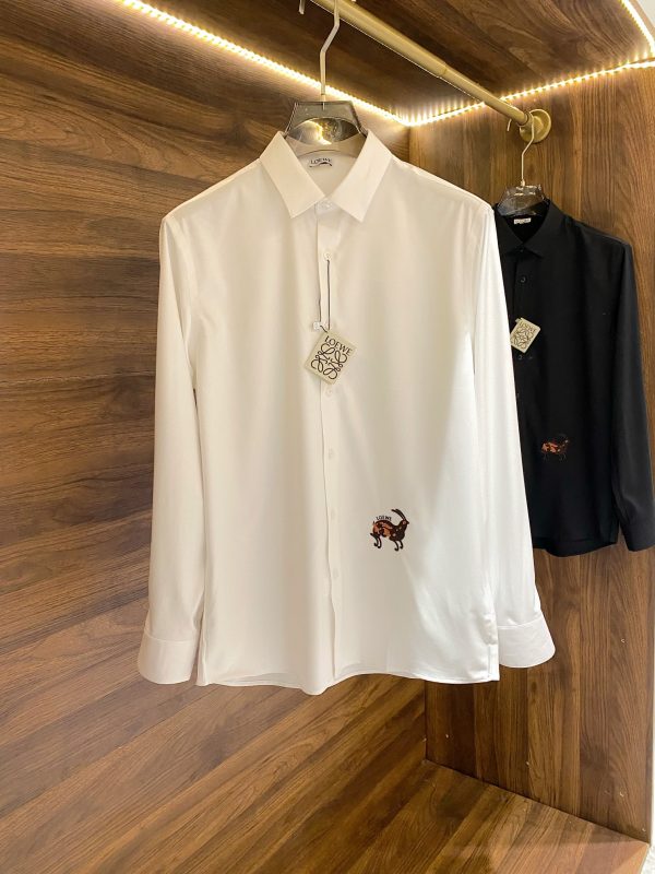 LOEWE 2023 early spring new product counter casual long-sleeved shirt! Perfectly embroidered logo text