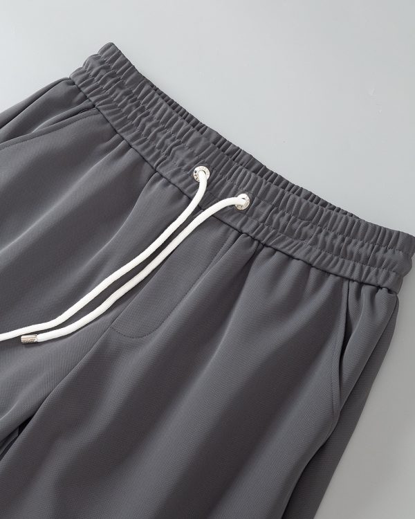 LOEWE's 2023 new model is on the market, hot style ???shorts, high-end custom-made, comfortable upper body, and the real effect is very good ? - Image 4