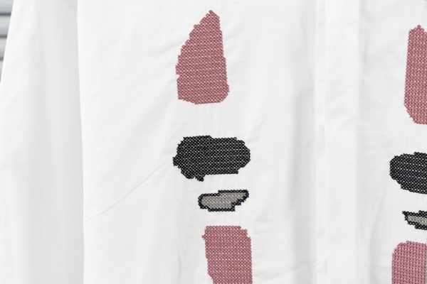 LOEWE 's new best-selling Spirited Away embroidery faceless men's long-sleeved shirt men's and women's tops are made of 100% cotton fabrics to support a good version - Image 6