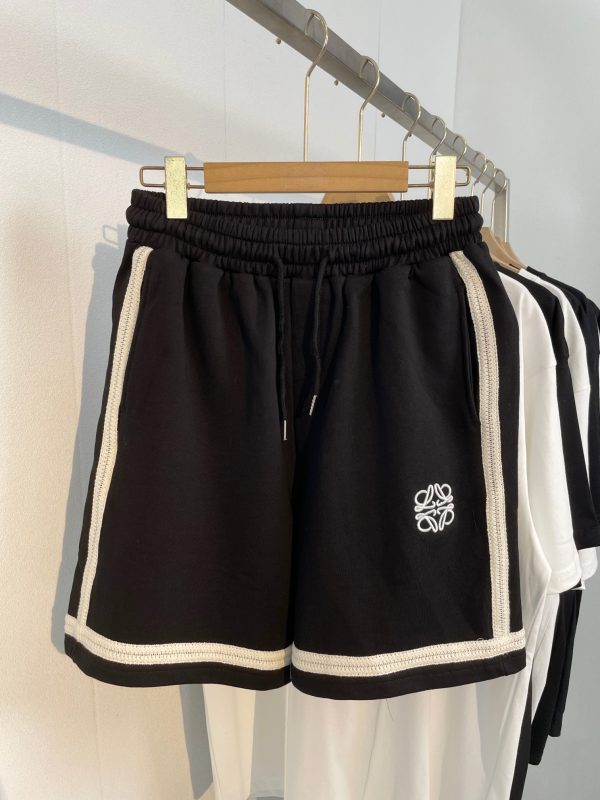 LOEWE# Exclusive custom weaving and dyeing pure cotton material has a superb texture. Front and rear panels are embroidered with a small Loewe logo - Image 4