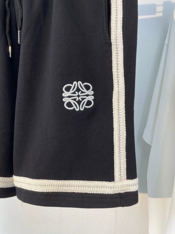 LOEWE# Exclusive custom weaving and dyeing pure cotton material has a superb texture. Front and rear panels are embroidered with a small Loewe logo - Image 7