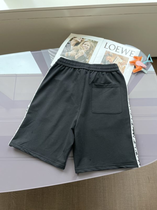 Dior 2023 summer new style to create a handsome and handsome man, full of style, seaside travel, it is definitely your first choice, very distinctive summer shorts - Image 11
