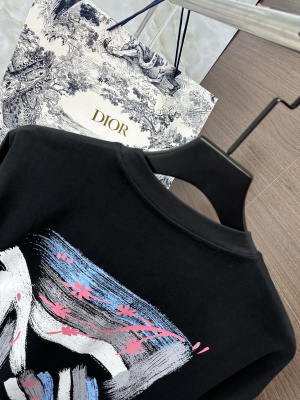 Dior 23AW summer new style - fashion and casual short-sleeved T-shirt, custom combed cotton fabric, handsome upper body, very clear color - Image 10
