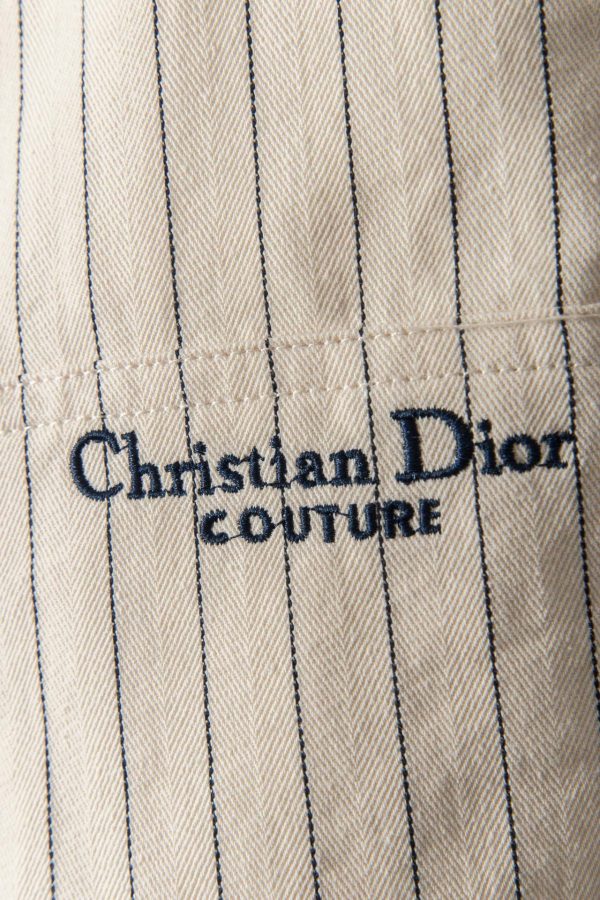 Dior/ stripe embroidery apricot jeans! Special counter 7000k to buy the original pattern opening, fixed weaving, fixed dyeing, stripe cycle pure cotton denim denim fabric, the original gray fabric is washed and desizing treatment, and the hand feel is restored to the fabric surface, and the fluffy feeling is super silky - Image 8