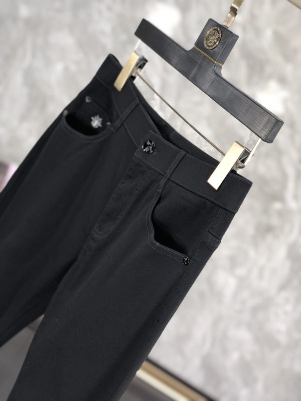 Dior Exclusive Backdrops! high quality! Non-market currency! 2023 spring and summer new hot style jeans, imported custom fabrics, classic version, classic jeans color, - Image 9