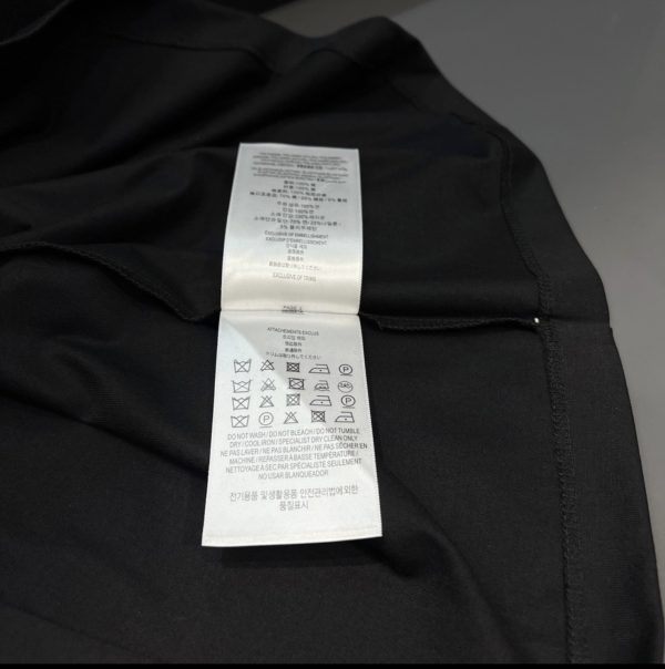 Real shot of brick cabinet CELINE# classic style exclusive custom weaving and dyeing pure cotton material soft and comfortable threaded round neck CELINE letter printing on the front - Image 8