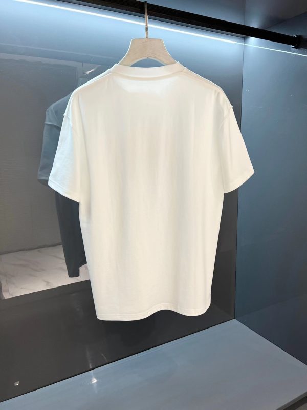Real shot of brick cabinet CELINE# classic style exclusive custom weaving and dyeing pure cotton material soft and comfortable threaded round neck CELINE letter printing on the front - Image 10