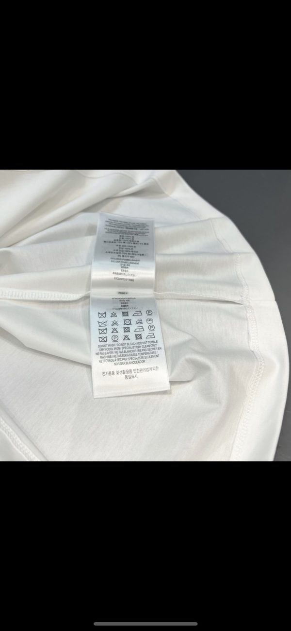 Real shot of brick cabinet CELINE# classic style exclusive custom weaving and dyeing pure cotton material soft and comfortable threaded round neck CELINE letter printing on the front - Image 14