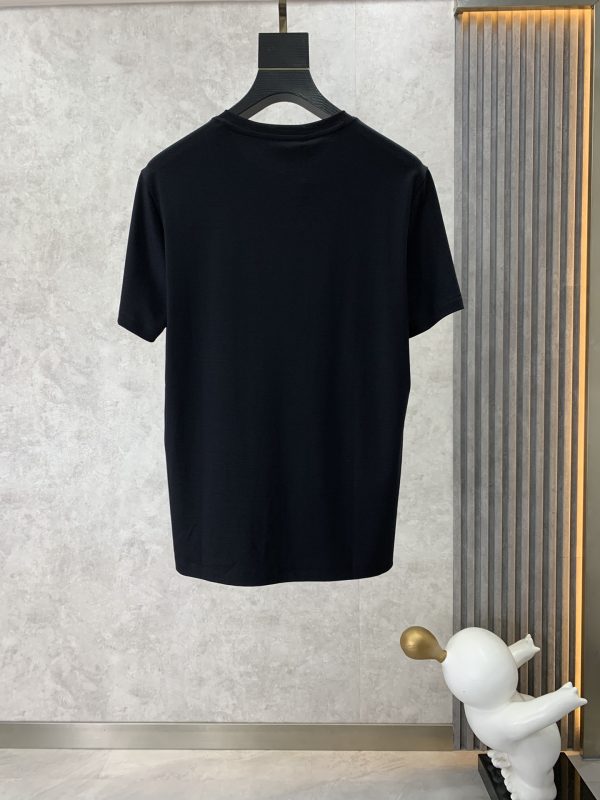 Celine 2023 summer new product ?fashionable round neck and short sleeves ?advanced custom all-match style, counter classic element design, more practical, anyone can easily control it - Image 3