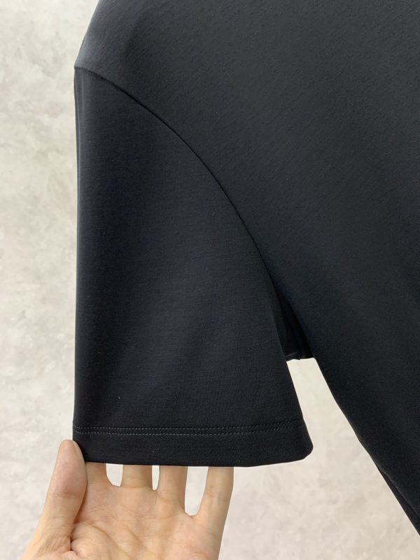 Celine 2023 summer new product ?fashionable round neck and short sleeves ?advanced custom all-match style, counter classic element design, more practical, anyone can easily control it - Image 8