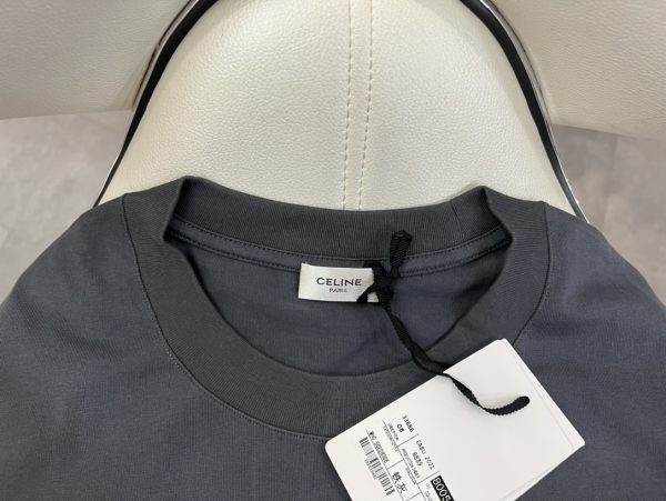 Celine2023ss new color-changing short-sleeved Arc de Triomphe really enters with eyes closed! Casual, fashionable and versatile, the Arc de Triomphe logo on the front of the clothes is treated with a special temperature-changing process - Image 3