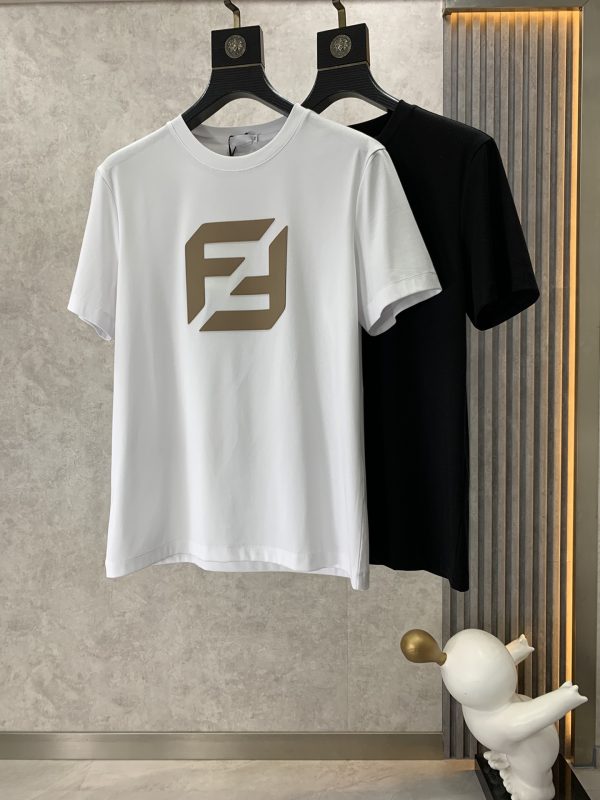 Fendi 2023 spring new fashion ? round neck short-sleeved T-shirt made of high-grade jade silk fabric