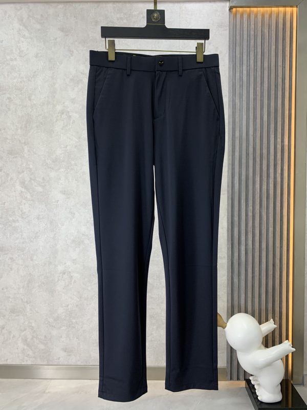Fendi 2023 new spring and summer casual trousers, the original order is ruthless, using the original trousers fabric