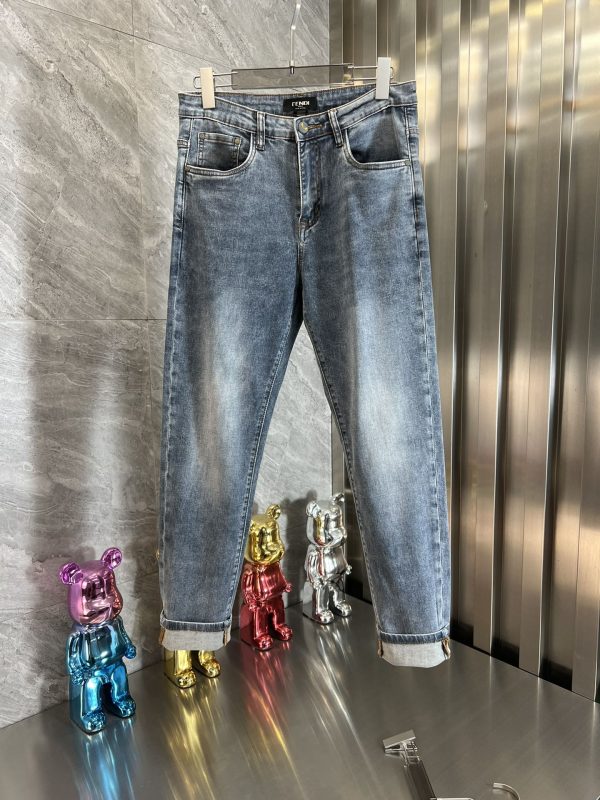 Fendi/ spring and summer new products, three standard complete, micro-elastic jeans, good products, no need to introduce too much, see details