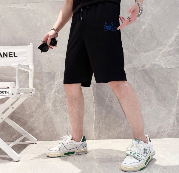 Brand [FENDI] 2023 new men's short-sleeved shorts suit! Synchronous sales on the official website! High-end version on the market! Delicate and soft - Image 3
