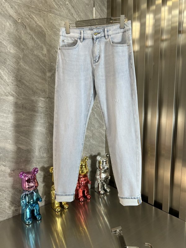 Fendi/ spring and summer new products, three standard complete, micro-elastic jeans, good products, no need to introduce too much, see details