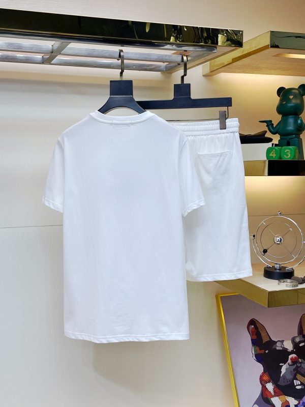 Brand [FENDI] 2023 new men's short-sleeved shorts suit! Synchronous sales on the official website! High-end version on the market - Image 6