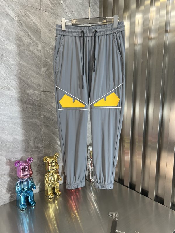 Fendi/ Spring/Summer New Products Three Standards Complete Casual Pants Good products don’t need too much introduction See details Counter size: M-3XL