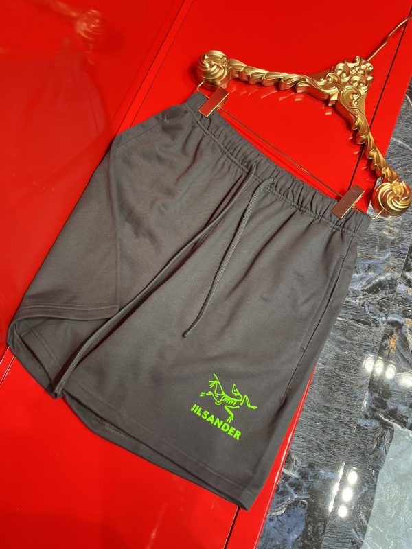 JIL SANDER and Arc'teryx co-branded 2023AW new product launch ?The new shorts are available at the counter simultaneously, 100% imported high-woven cotton fabric, restore the high-end quality of the counter, comfortable, sweat-absorbing and breathable The original version has the same line, simple, fashionable and versatile - Image 8