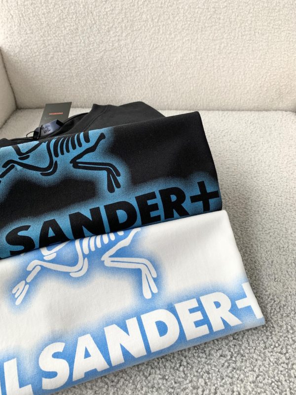 ARCTER*X Archeopteryx co-branded JIL SANDER 2023 spring and summer new men's and women's same style ?Short-sleeved T-shirt outdoor brand Maybe the first thing you think of is Canada Goose - Image 15