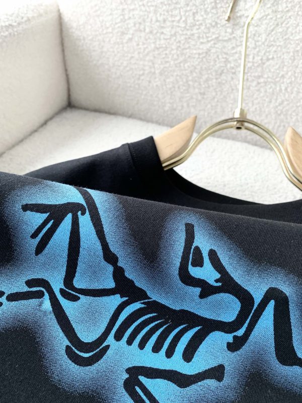 ARCTER*X Archeopteryx co-branded JIL SANDER 2023 spring and summer new men's and women's same style ?Short-sleeved T-shirt outdoor brand Maybe the first thing you think of is Canada Goose - Image 9