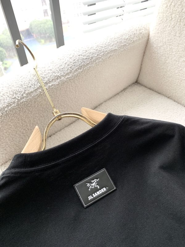 ARCTER*X Archeopteryx co-branded JIL SANDER 2023 spring and summer new men's and women's same style ?Short-sleeved T-shirt outdoor brand Maybe the first thing you think of is Canada Goose - Image 9