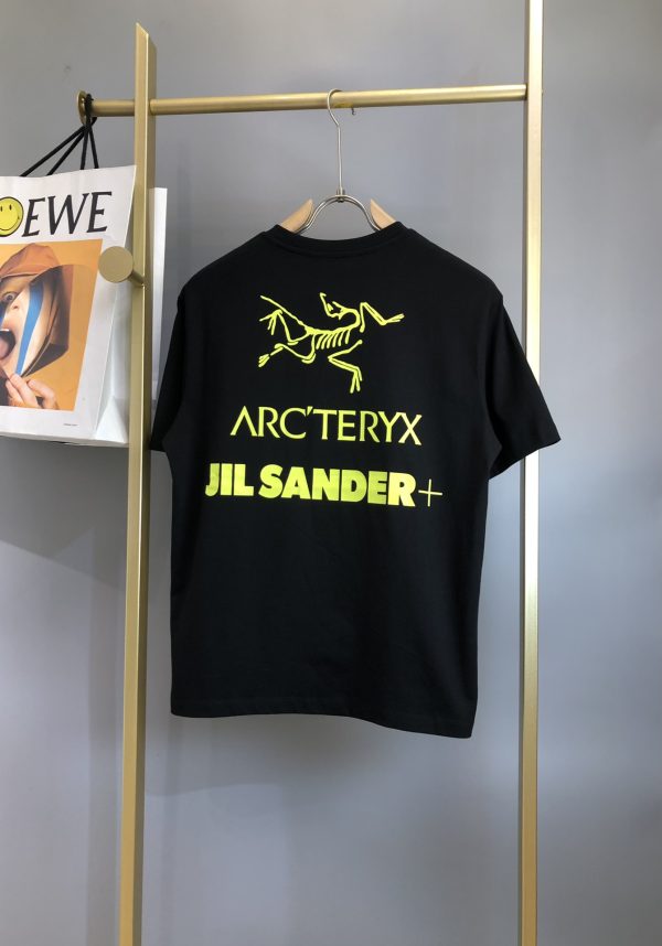 Jil Sander x Arcteryx joint limited-edition T-shirt, made of cotton 32-count double-ply yarn, logo letter on the front chest, joint logo on the back panel, loose fit. Size: M-XXL - Image 8