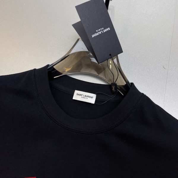 ⚜️YSL* Yves Saint Laurent 2023 spring and summer latest explosion vest recommended! The same style for men and women ~ chest color letter print design! Simple and rude! big boy breath - Image 15