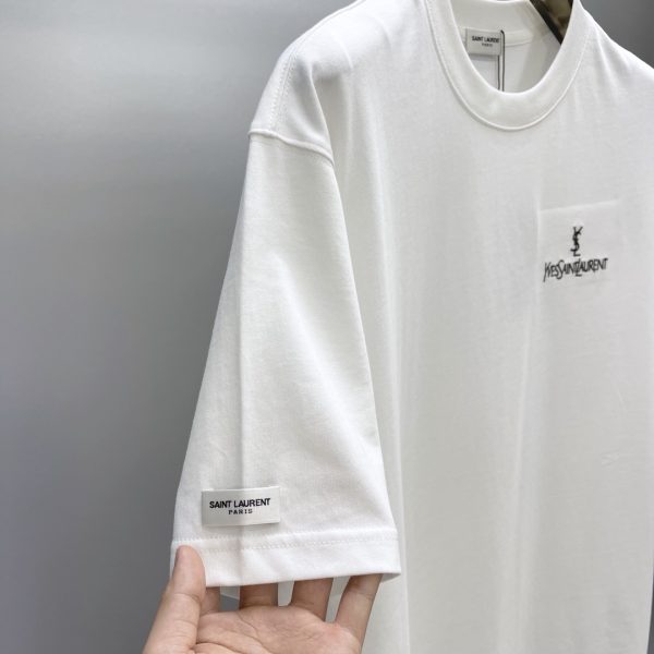 YSL-23S new round neck T. The highest version recommended [proud] same style for men and women! Simple letter shape on the chest. Brand weaving flower inlay technology on the cuffs - Image 6
