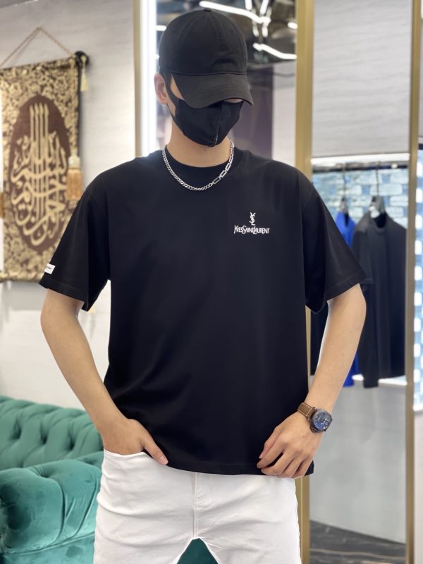 YSL-23S new round neck T. The highest version recommended [proud] same style for men and women! Simple letter shape on the chest. Brand weaving flower inlay technology on the cuffs - Image 12