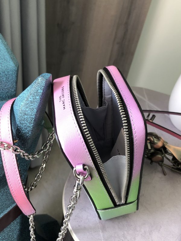 THE Marc Jacobs Vertical Phone Bag Saffiano Leather iridescent Model M0016803—301 - Image 8