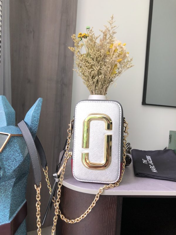THE Marc Jacobs Vertical Phone Bag Saffiano Leather White Model M0016765—098 - Image 3