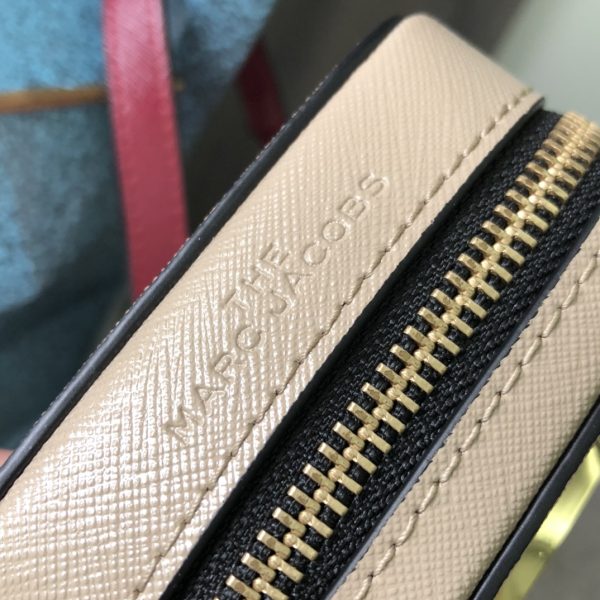 THE Marc Jacobs Vertical Phone Bag Saffiano Leather Pink Model M0016765—697 - Image 6