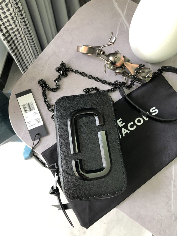 THE Marc Jacobs Vertical Phone Bag Saffiano Leather Black Model M0016799-001 - Image 4