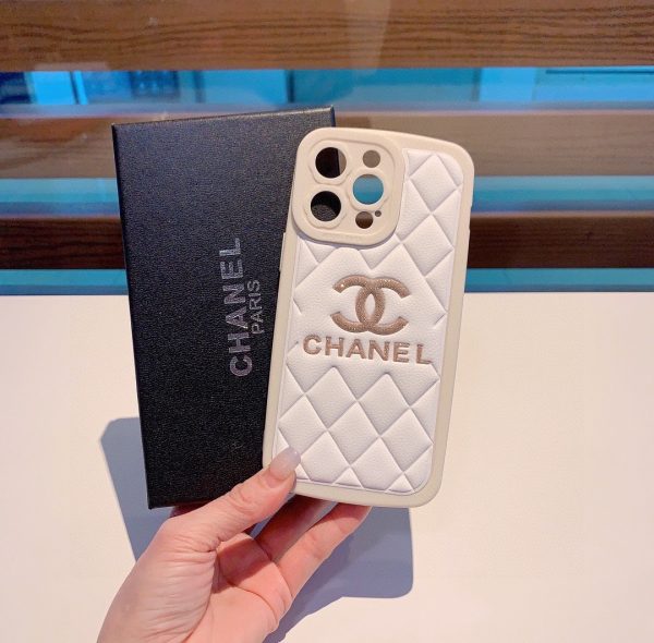 Chanel mobile phone case flower camera hole glitter logo all-inclusive mobile phone case feels comfortable - Image 7